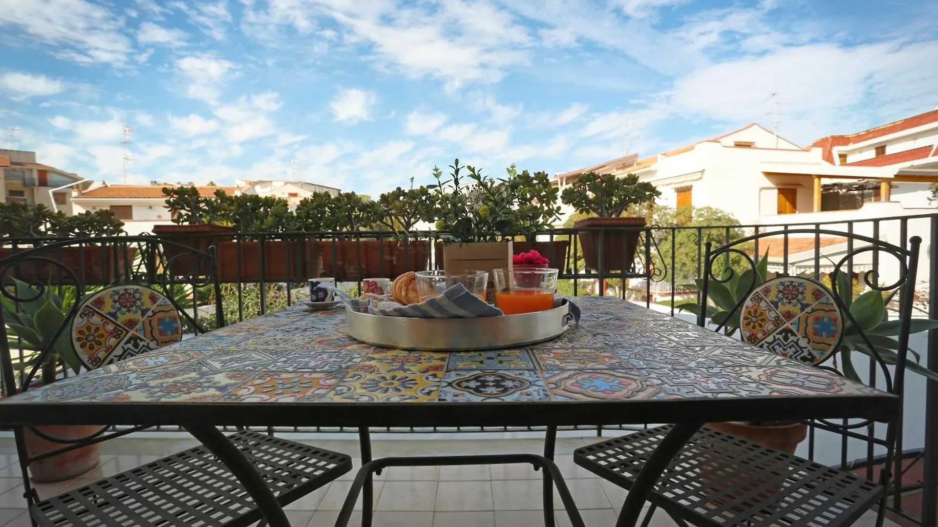 Carlo House Apartment Giardini Naxos